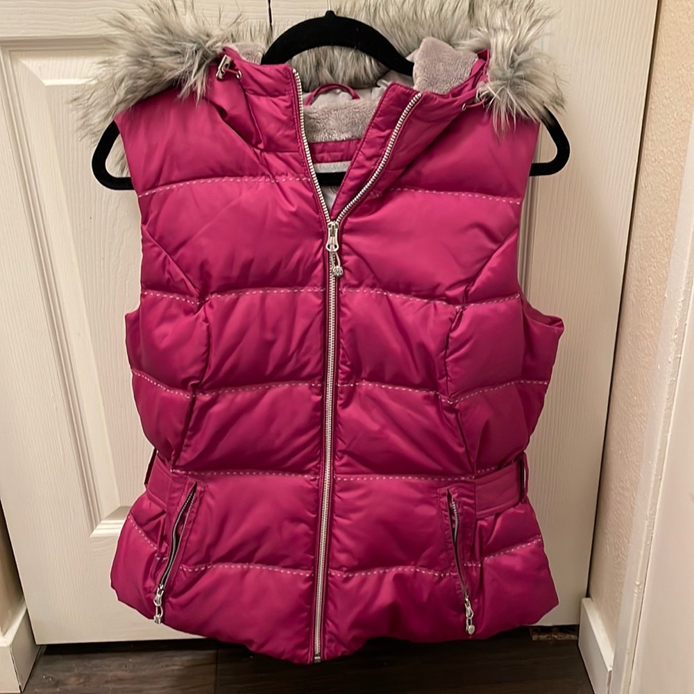 Women’s down hooded vest plum/fuchsia Large